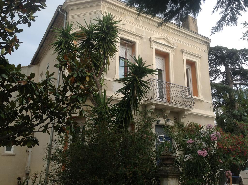 Hotel A L'Ombre Du Cedre Hyères Esterno foto