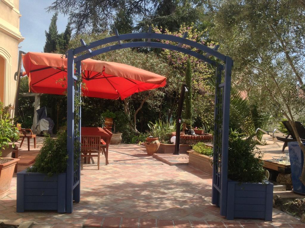 Hotel A L'Ombre Du Cedre Hyères Esterno foto